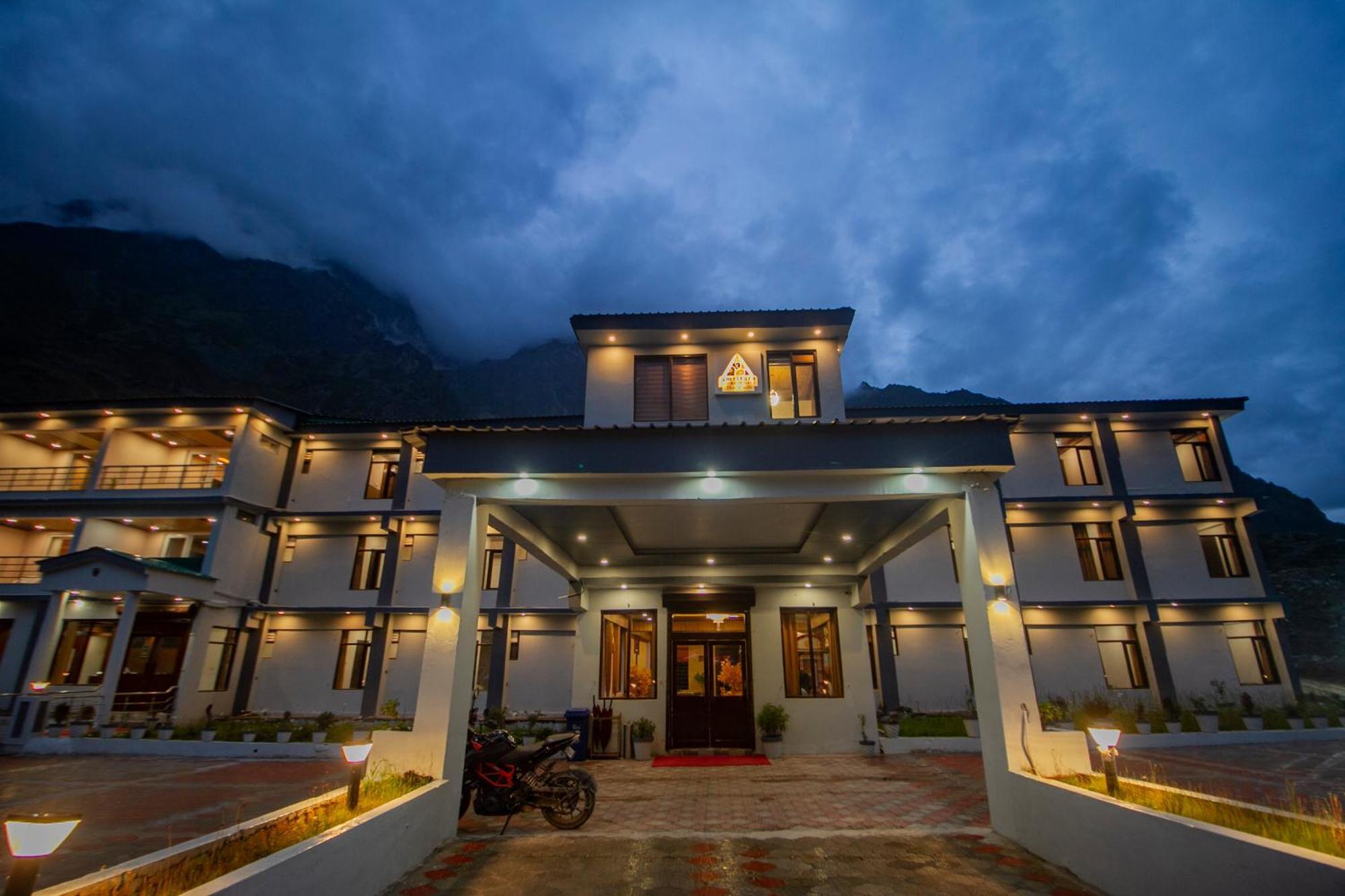 Hotel Amritara The Avadh Badrinath Zewnętrze zdjęcie